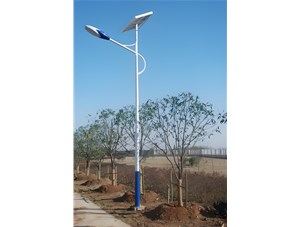 太阳能路灯安装是否繁琐？云南玉盛太阳能路灯为您提供解决方案。
